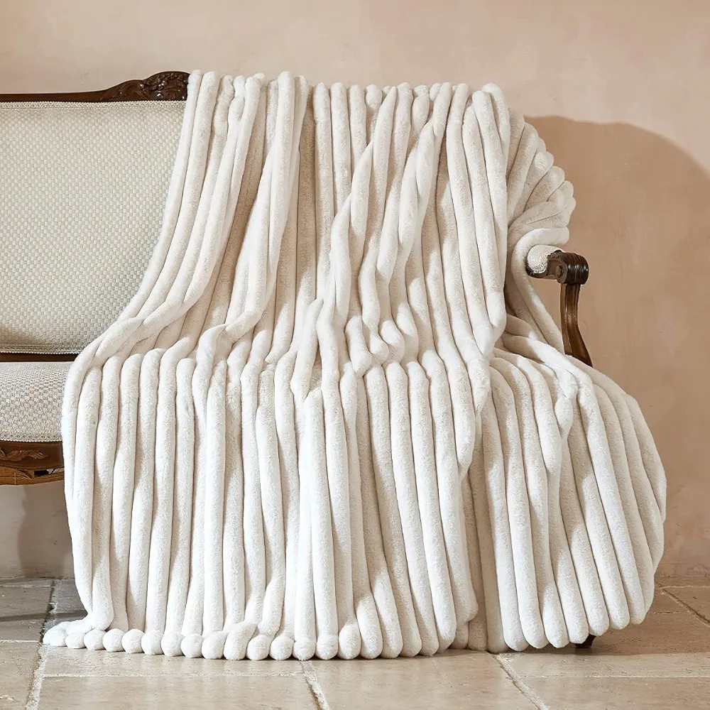 Amélie Home Faux Fur Throw Blanket for Couch, Rabbit Fur Warm Luxurious Soft Striped Cozy Fluffy Plush Gift Blankets for Family Sofa Chair Bed Living Room,Ivory,55 x 70 inch